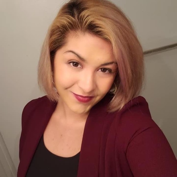 Meet your Posher, Rhiannon - Picture 4 of 6